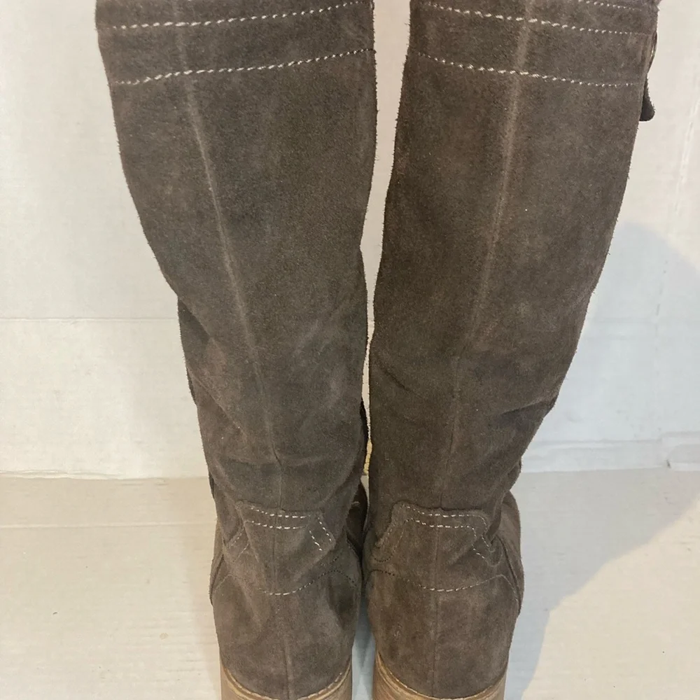 Bjorndal Woman Brown Suede Knee-High 'Stylish Boots Size 8